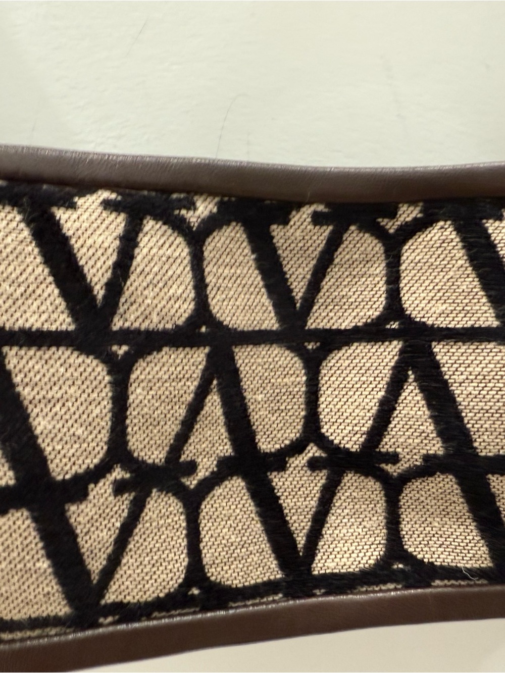 Valentino Garavani Beige and Black Logo Jacquard Crop Top - Picture 2 of 4